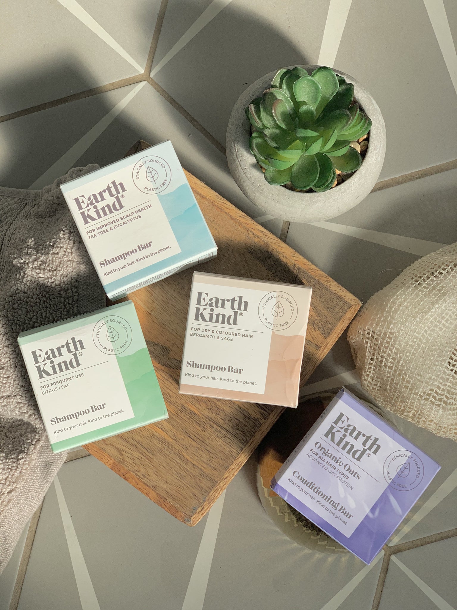 Earth Kind | Organic Oats Conditioning Bar for ALL Hair Types