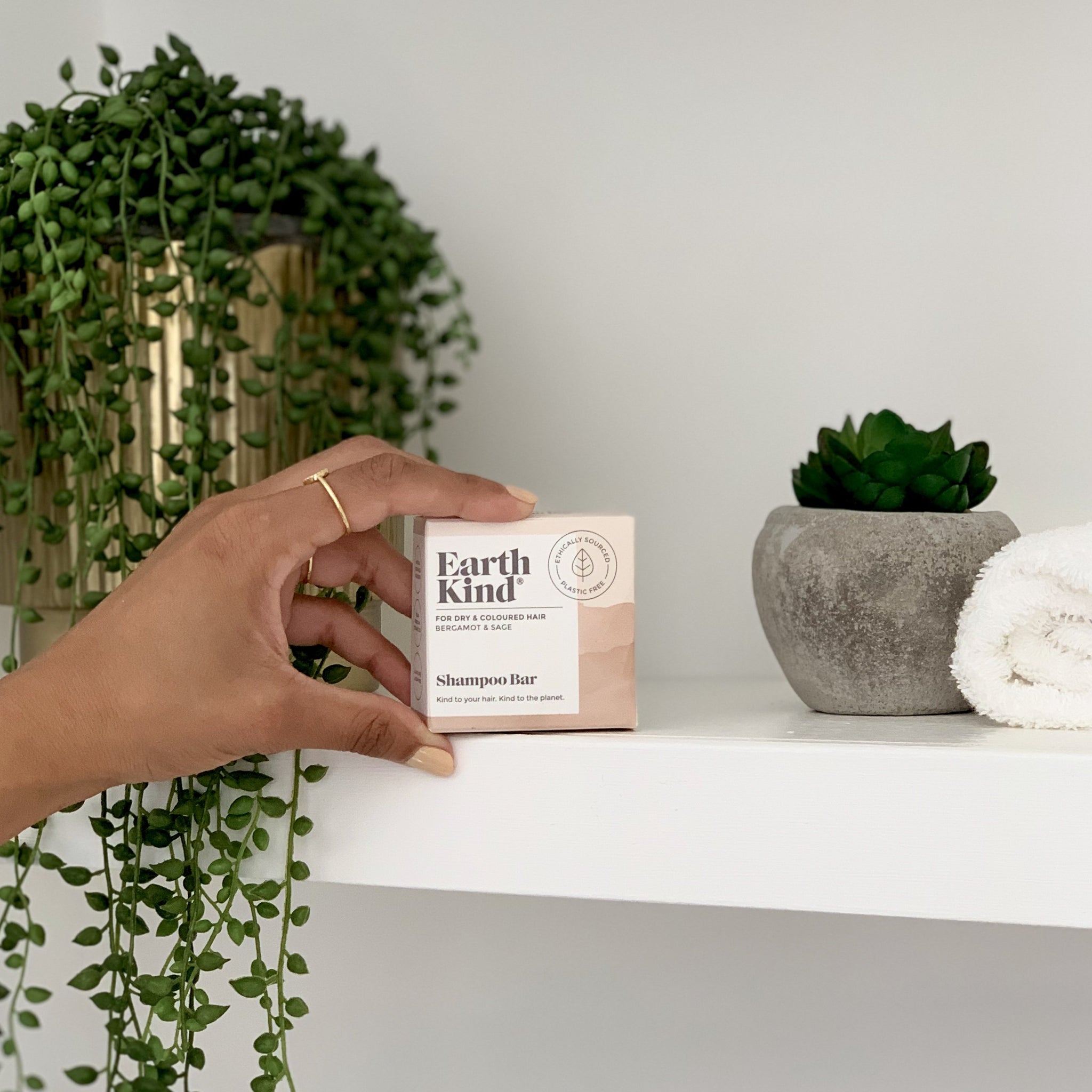 Earth Kind | Bergamot & Sage Shampoo Bar for Dry & Coloured Hair